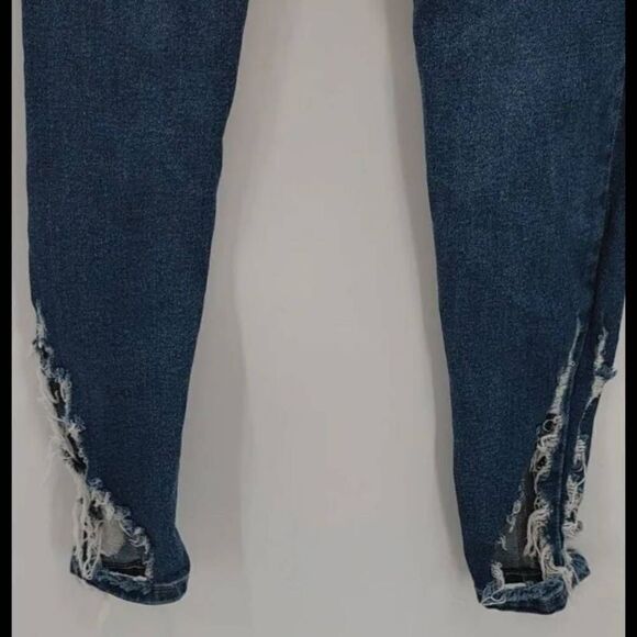 WE THE FREE ABOUT A GIRL DISTRESSED JEANS SIZE 24 SKINNY DESTROYED - Picture 3 of 5